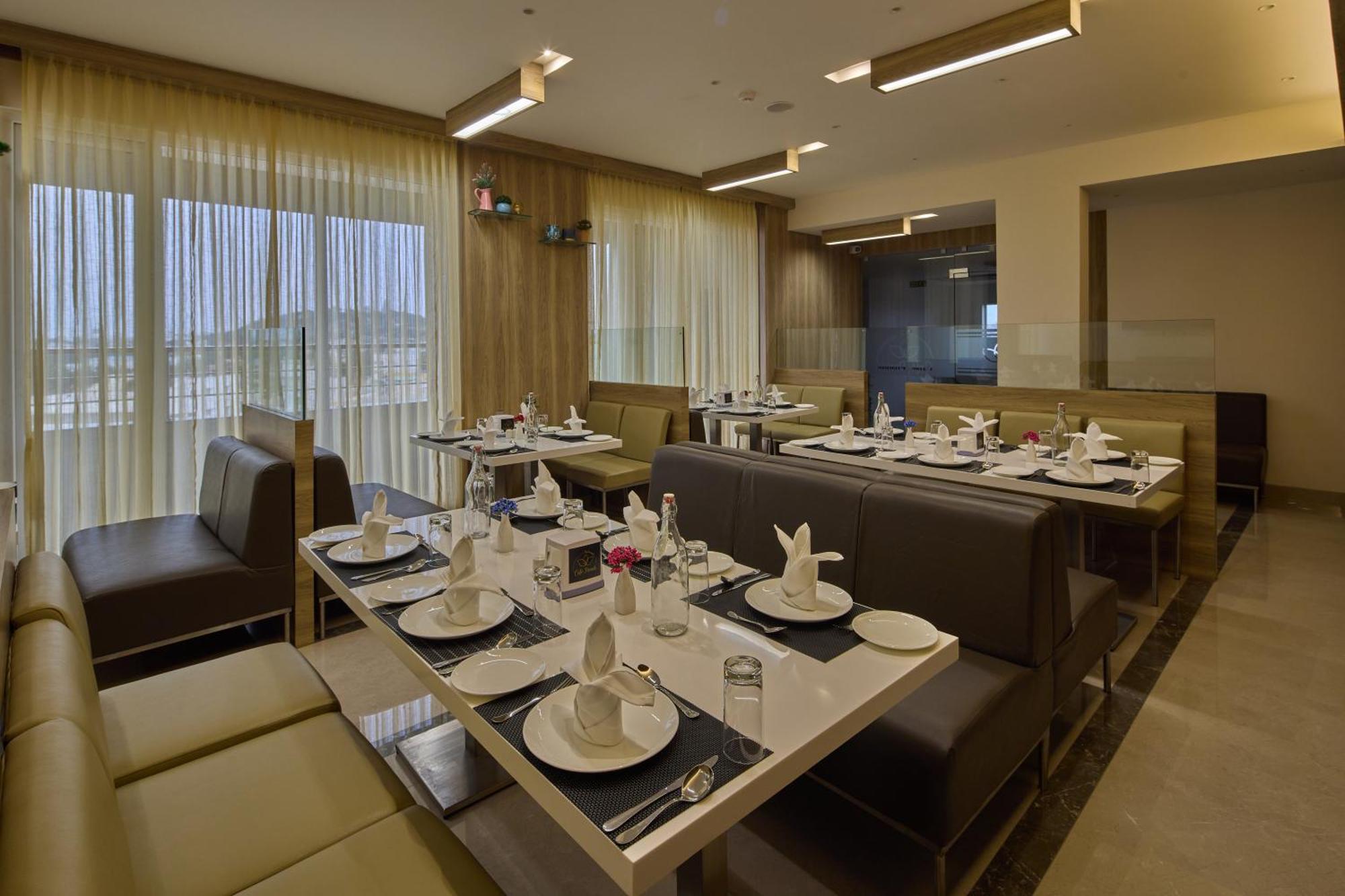 Grand Continent Hosur A Sarovar Portico Affiliate Hotel Exteriör bild