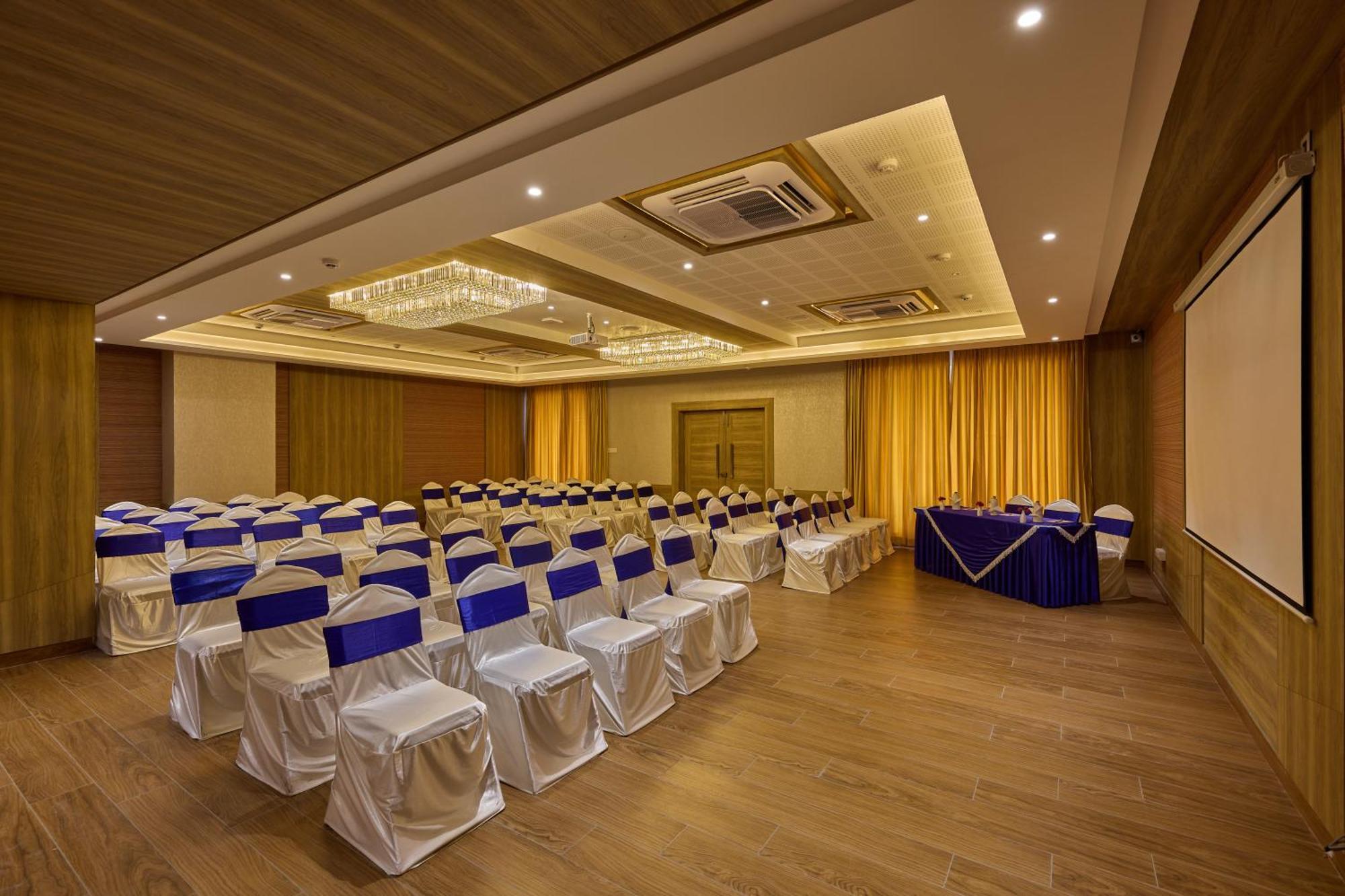 Grand Continent Hosur A Sarovar Portico Affiliate Hotel Exteriör bild