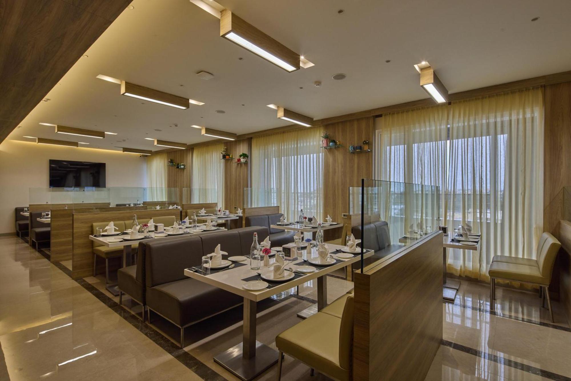 Grand Continent Hosur A Sarovar Portico Affiliate Hotel Exteriör bild